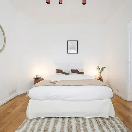 Poeticstay - Champs Elysees Paris