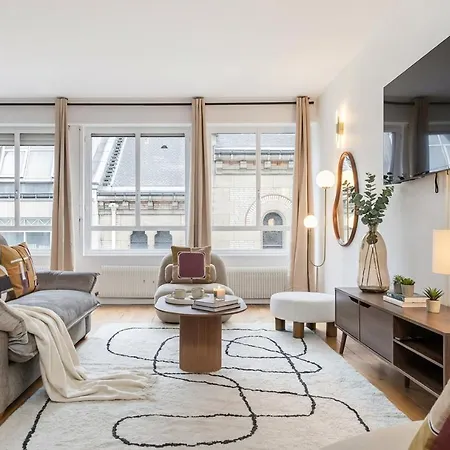 Poeticstay - Champs Elysees *