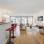 Poeticstay - Champs Elysees Apartment Paris