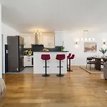 Poeticstay - Champs Elysees * Paris