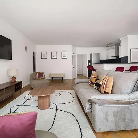 Poeticstay - Champs Elysees Apartment