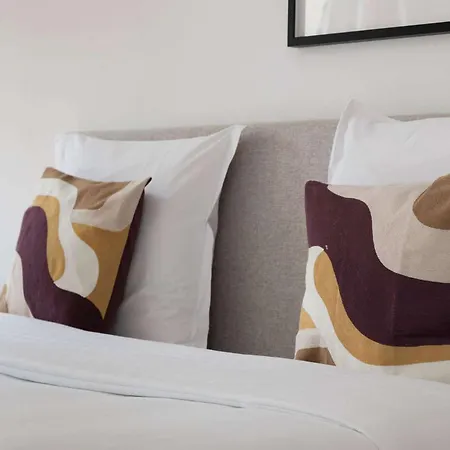 Spacious - Champs Elysees *