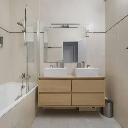 Spacious - Champs Elysees * París