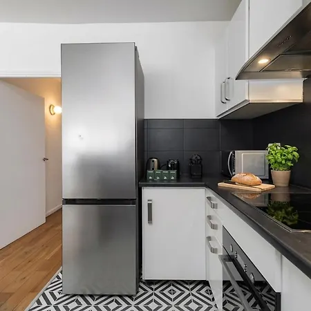 Poeticstay - Champs Elysees Apartamento París