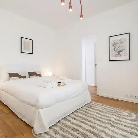 Poeticstay - Champs Elysees Apartamento