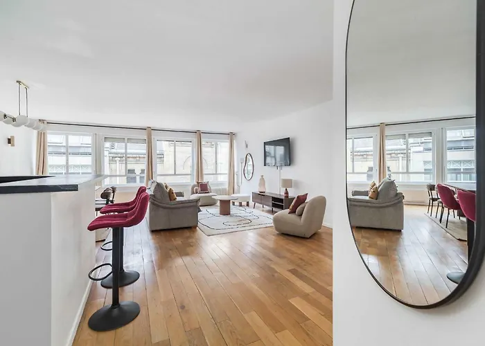 Poeticstay - Champs Elysees Apartment Paris