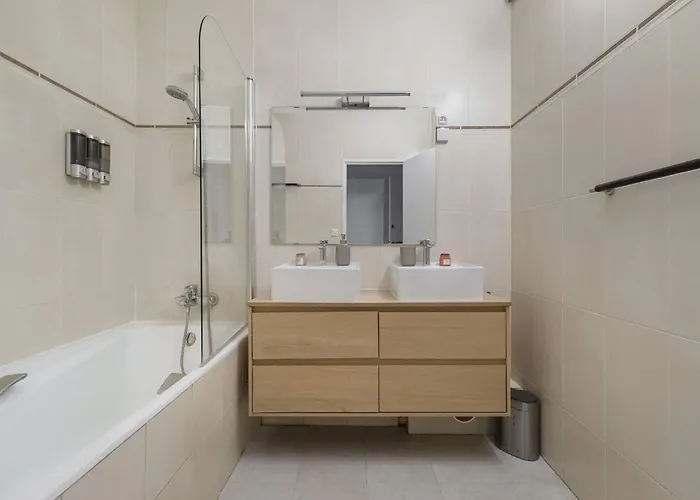 Poeticstay - Champs Elysees * Paris