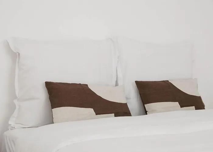 Poeticstay - Champs Elysees Apartment
