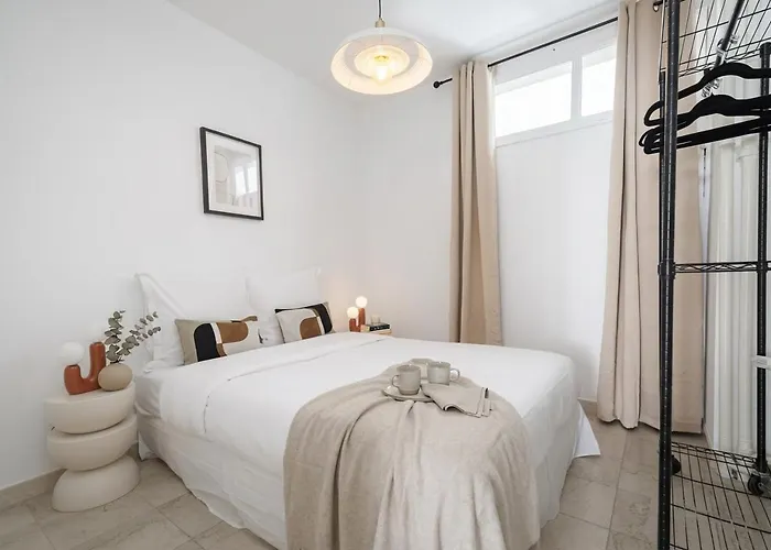 Poeticstay - Champs Elysees *
